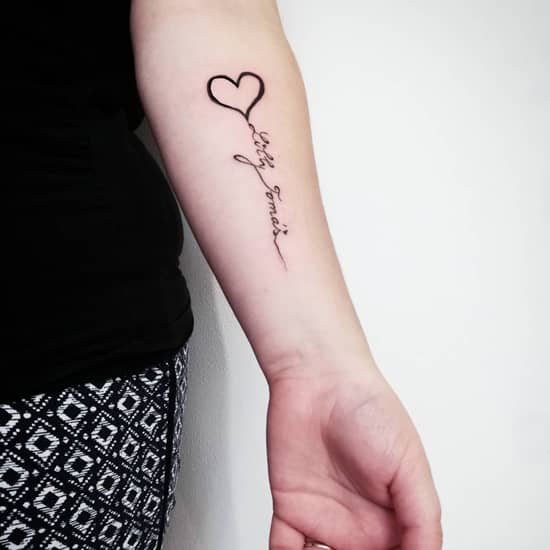 25 Simple Tattoos for Girls on Hand and Wrist